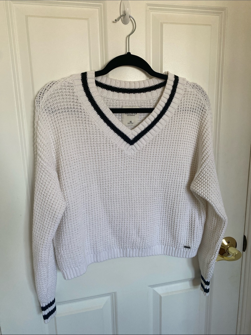 Hollister Waffle Knit Chunky Preppy White V-Neck Sweater Size XS